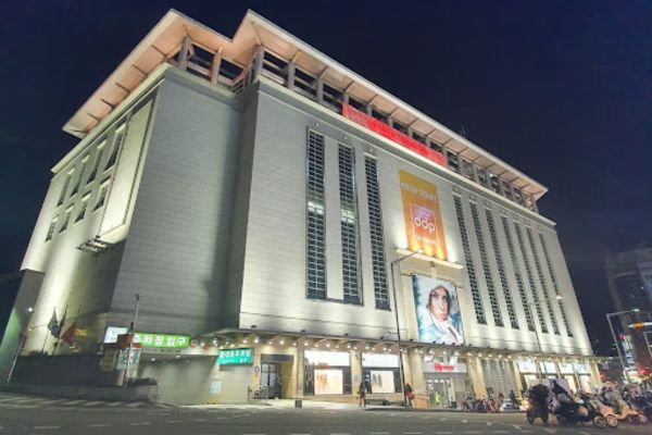 shopping malls in dongdaemun market