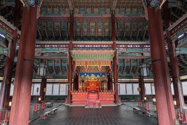Gyeongbokgung Palace: Getting There, Admission Fees, Opening Hours