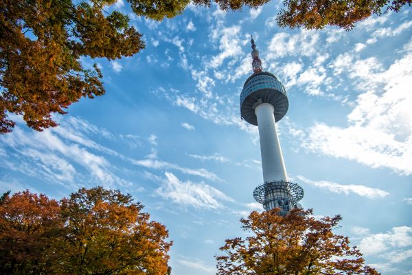 Namsan Seoul tower Autumn (September–November) – Late Afternoon to Sunset