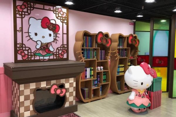 Hello Kitty Island N seoul tower