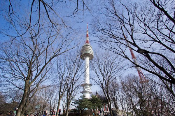 Namsan seoul tower Winter (December–February) – Evening